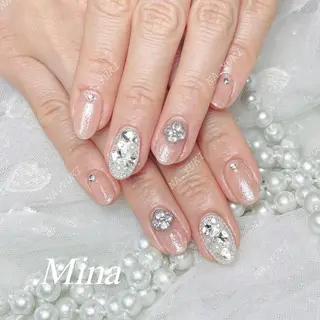 ネイル 🦋 Queenieのネイルデザイン