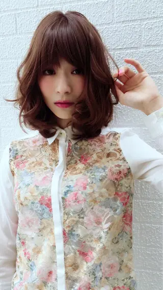 ミディアム パーマ ヘアアレンジ CALMHAIR 五十實淳のヘアスタイル