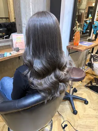 ロング カラー MIRAI エクステ/編み込みのヘアスタイル