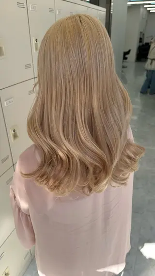ミディアム カラー レイヤーダブルカラー KYONのヘアスタイル