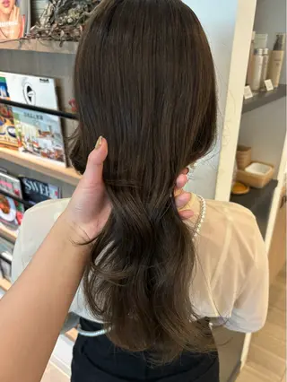 セミロング モテ髪🫧赤み消し カラー表参道きょうこのヘアスタイル