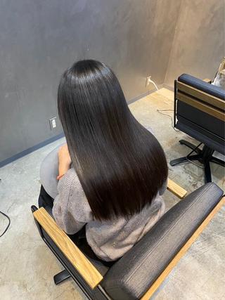カラー Inity   森 千尋のヘアスタイル