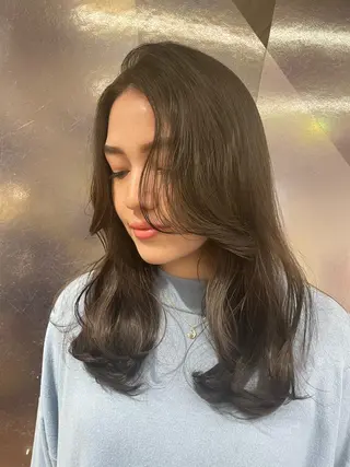 ロング STUD YUKIのヘアスタイル