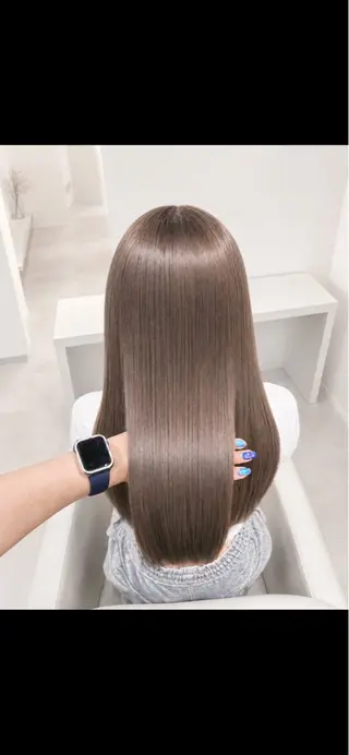 ロング 🍒ベージュ×エンド カラー🍒まゆかのヘアスタイル