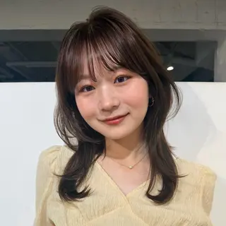 セミロング カラー SAKI 新宿のヘアスタイル