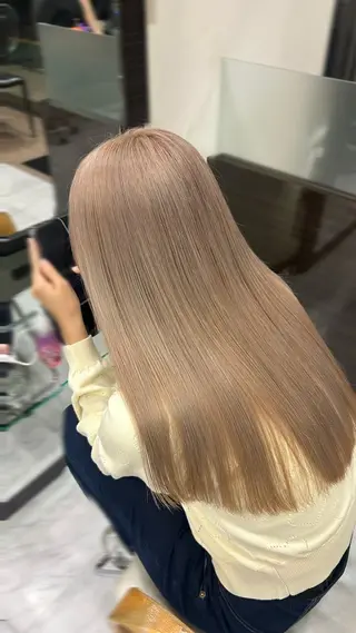 ロング カラー 🫧💞ハイトーン 瀧田 菜々花🦄🫧のヘアスタイル