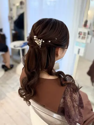 セミロング ヘアアレンジ 梅田茶屋町ヘアセット 🎀RIONA🎀のヘアスタイル