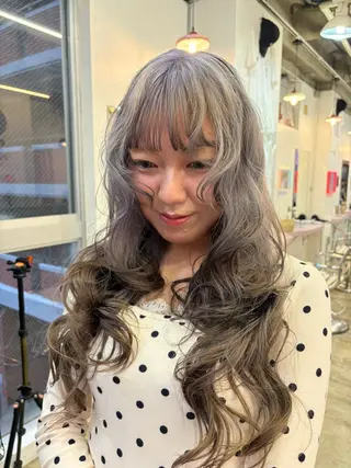 ロング カラー ness 一花のヘアスタイル
