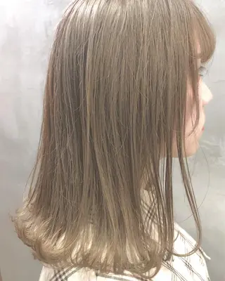 ミディアム カラー ヘアアレンジ ブリーチダブルカラー 元町三宮/三ノ宮のヘアスタイル