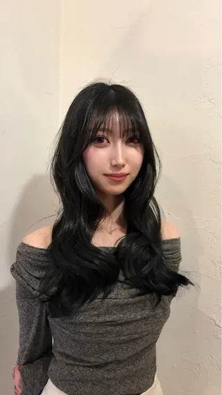 ロング Iris. Yuuのヘアスタイル