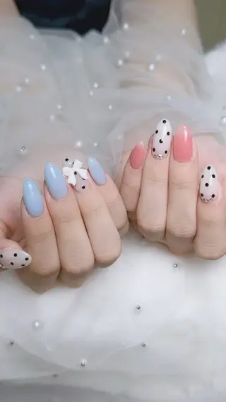 ネイル クリスタル ネイルのネイルデザイン