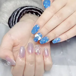 ネイル Queenie 🦋のネイルデザイン