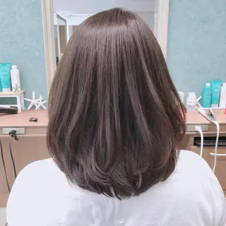 セミロング 渡部凌我 小顔ウルフ ハイトーンカラーのヘアスタイル