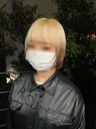ミディアム ウルフカット レイヤーカットのヘアスタイル