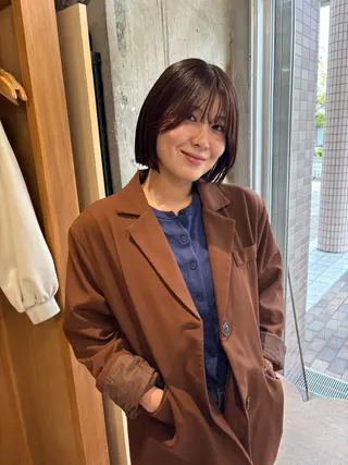 ミディアム カラー 瑠己杏 :ボブ/ ハイトーンワンカラーのヘアスタイル