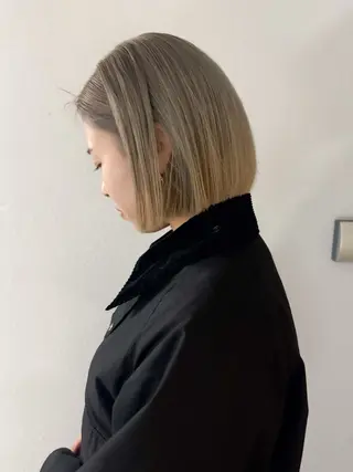 ショート カラー ヘアアレンジ ミニボブ/ブリーチ 🌈MISATOのヘアスタイル