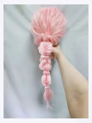 ヘアアレンジ SiLO 🎀 𝕂𝕒𝕟𝕟𝕒のヘアスタイル