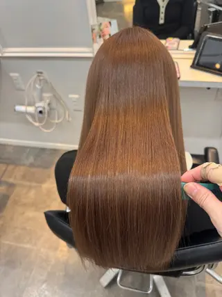 セミロング ウィステリア アネックスのヘアスタイル