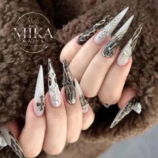 ネイル Mika Nails 心斎橋のネイルデザイン