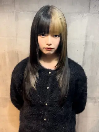 ロング カラー ハッシュカット レイヤーカット 熊谷のヘアスタイル