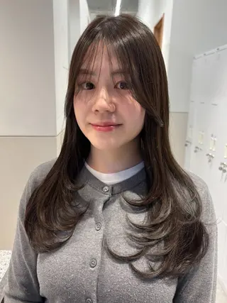 セミロング カラー 透明感color🍃 Kurumiのヘアスタイル