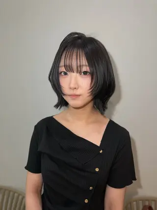 ショート カラー 𝐘𝐮𝐢🩶梅田 束感まつエク♡まつパのヘアスタイル