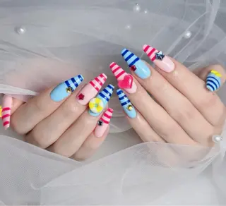 ネイル Julie NailSalonのネイルデザイン