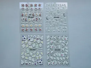 ネイル M Hのネイルデザイン