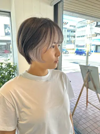 カラー 🩵HOLLY🩵 ブリーチ🩵カレンのヘアスタイル