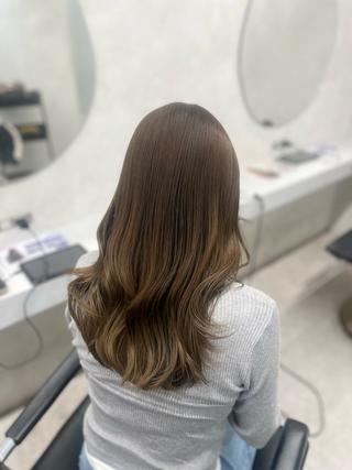 セミロング 大宮レイヤーカット× 透明感カラー　rioのヘアスタイル
