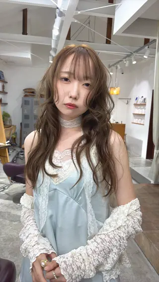 ロング カラー カラーモデル募集 岩井綺良のヘアスタイル