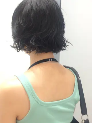 ショート パーマ 杏華レイヤー/ パーマ/ハイトーンのヘアスタイル