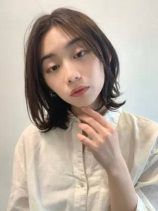 ミディアム 米澤 由衣のヘアスタイル