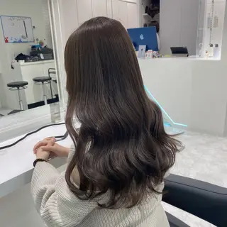 ロング カラー ラベンダー💜 グレージュ🩶のヘアスタイル