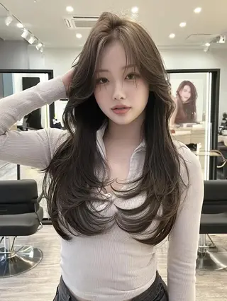 セミロング 𝓨̆̈𝓾𝓲ྀི 🫧カットモデルのヘアスタイル