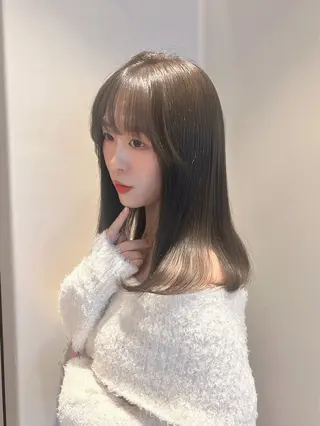 ロング カラー 髪質改善カラー ベージュ🤎YUMEのヘアスタイル
