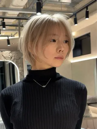 ショート カラー Aster 店長 れおんのヘアスタイル