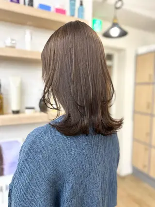 セミロング カラー パーマ ヘアアレンジ メンズ キッズ ネイル マツエク・マツパ アイブロウ 似合せレイヤー/ 柔らか透明感カラーのヘアスタイル