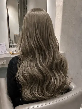 ロング カラー ハイトーンカラー が絶対可愛い✨泰聖✨のヘアスタイル