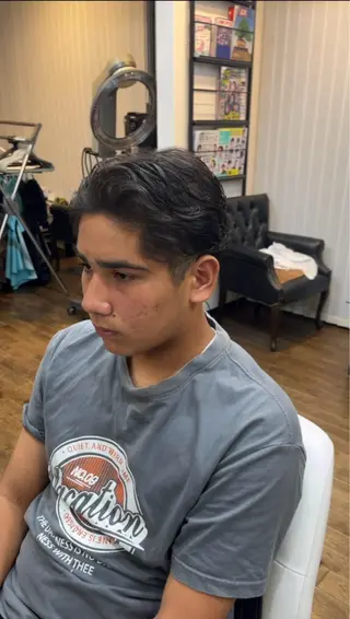 ミディアム メンズ 菅野 誠のヘアスタイル