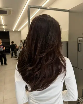 ロング 大人レイヤー/艶髪 🥥🌴TOMONAのヘアスタイル
