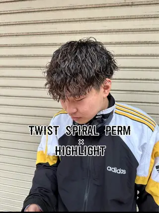 セミロング パーマ メンズ パーマ職人 渡邊 優雅のヘアスタイル