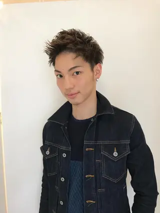 メンズ カマチョ タイスのヘアスタイル