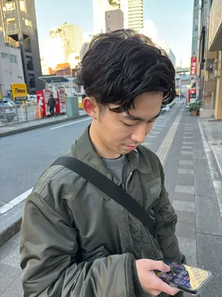 ショート パーマ メンズ 小関 仁晴のヘアスタイル