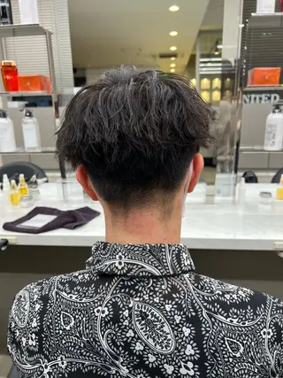 ショート カラー パーマ メンズ メンズパーマ特化 TAIGAのヘアスタイル
