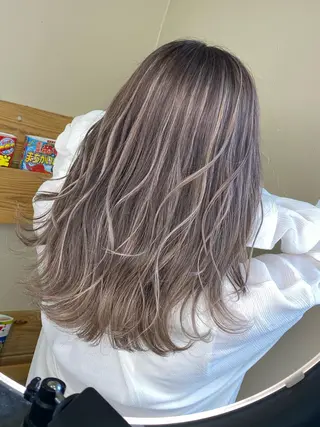 セミロング カラー 寺門 拓馬のヘアスタイル