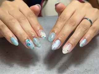 ネイル 7LOOKS フェンのネイルデザイン