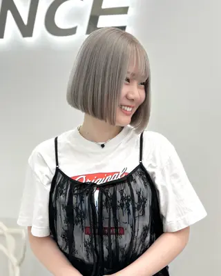 ショート カラー ヘアアレンジ 縮毛矯正🤍 ボブ/ HIKARIのヘアスタイル