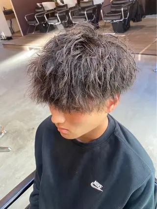 ショート ツイスパ/シャドウ 新井のヘアスタイル