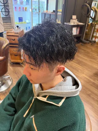 ショート パーマ メンズ 西浦 智也のヘアスタイル